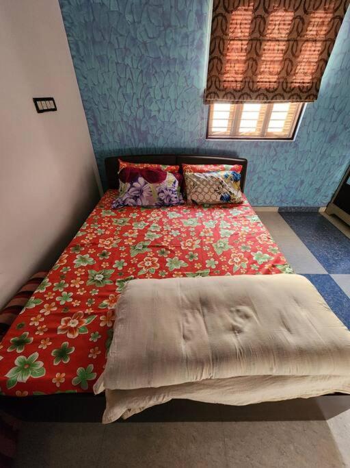 Farmhouse Close To Nature - Kesari Farm Gandhinagar Exterior foto